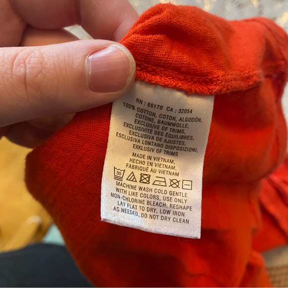 Deletta by Anthropologie • Twisted Pleats Cotton Tank in Red - Picture 6 of 10